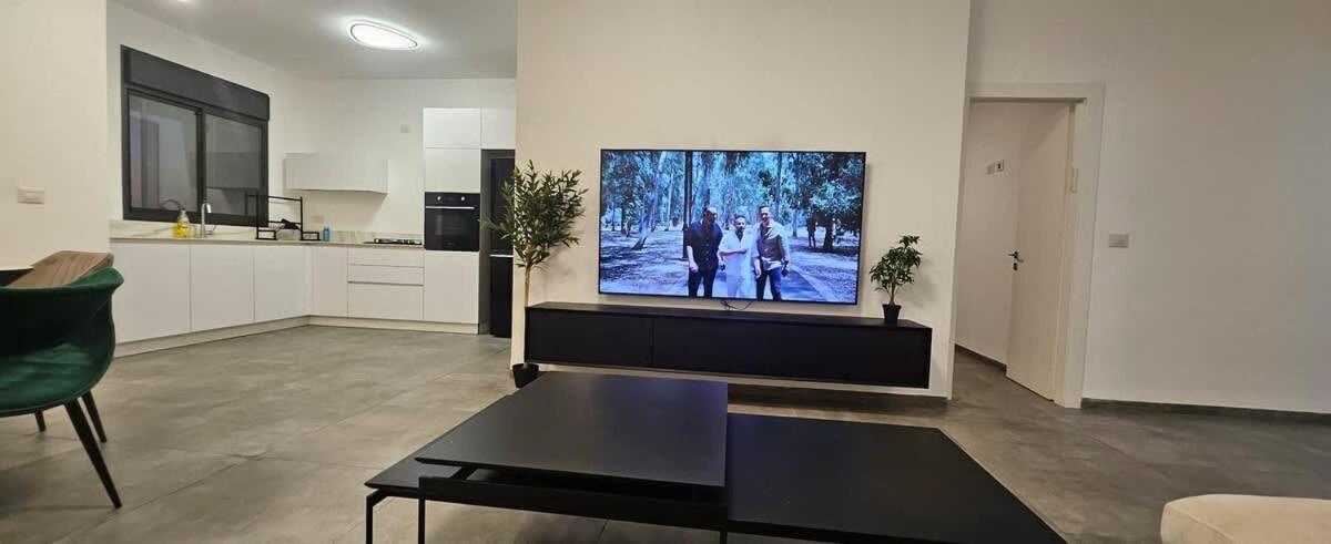 Stunning And Spacious In Kiryat Ata Qiryat Ata Экстерьер фото